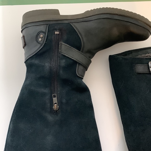 UGG - US 8 tall black boots suede and leather thick lined insulated wate… - Picture 3 of 12